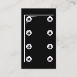 El blanco del cocinero abotona la tarjeta de