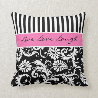 El blanco negro rosado enorme raya la almohada del