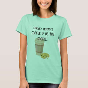 El café de la mamá irritable con la camiseta de 