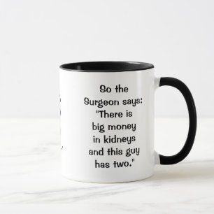 El cirujano dice la taza de los riñones