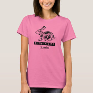 El conejito de las mujeres camiseta de 4 vidas