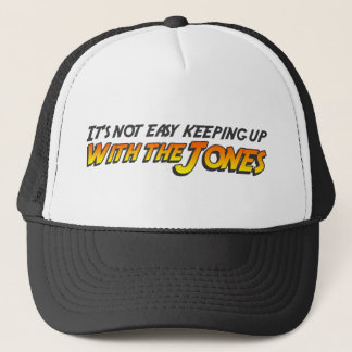 El continuar con el gorra del camionero de Jones