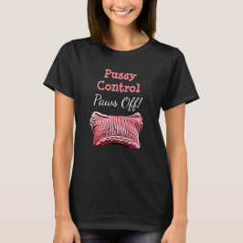 El control de Pussy desata la camiseta de la Gorra