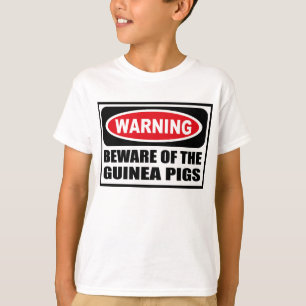 El cuidado SE GUARDA de la camiseta del niño de