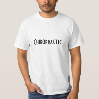El ~ de la camiseta de la quiropráctica me
