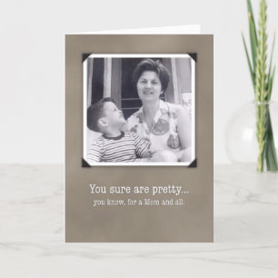 El día de madre, tarjeta divertida de la foto del