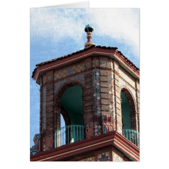 El edificio Plaza detalla todo el saludo en blanco (Frente)