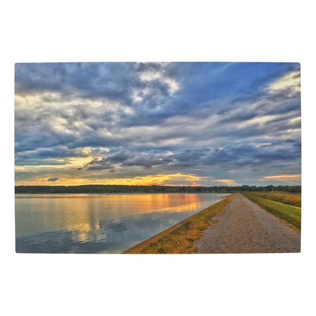 El embalse del arte mural Metalizado (Anverso)