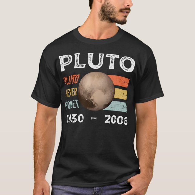 El espacio gracioso nunca olvida la camiseta Pluto (Anverso)