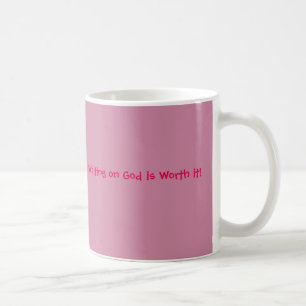 El esperar en dios lo vale taza de café rosada