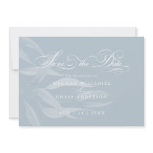 El follaje blanco moderno sobre el azul turbio