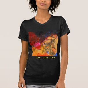 El fuego en la camiseta de las mujeres de la