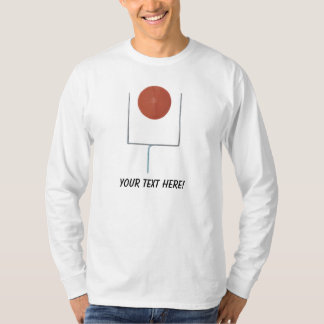 El fútbol pasando por posts de gol en camisetas