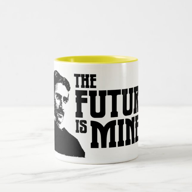 ¡El futuro es el mío! Taza (Centro)