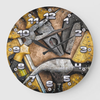 El garaje equipa el reloj de pared de la cueva del