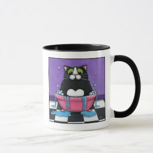 El gato gordo toma un baño - taza del gato