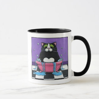 El gato gordo toma un baño - taza del gato