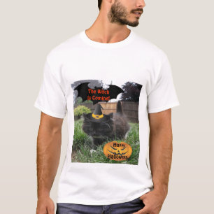 El gato negro de la camiseta que viene la bruja