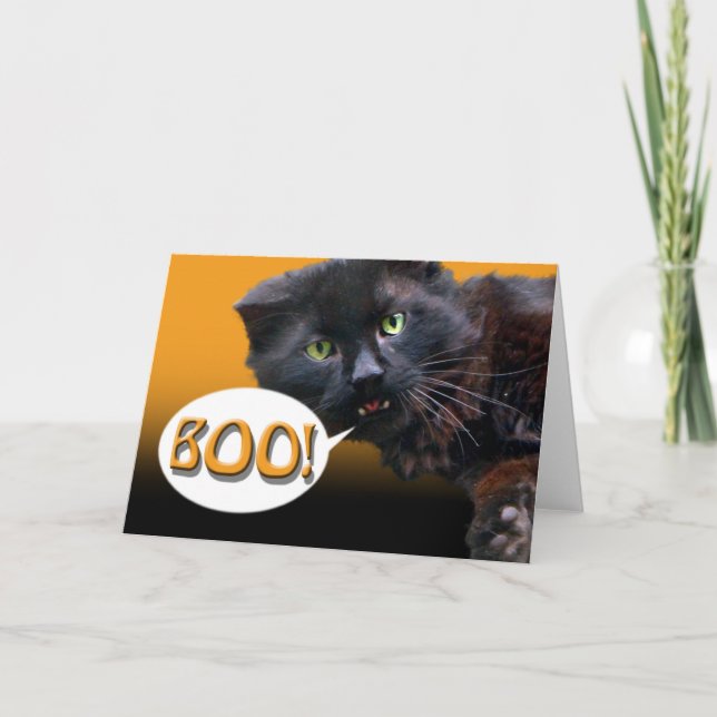 ¡El gato negro de la tarjeta de Halloween dice (Anverso)