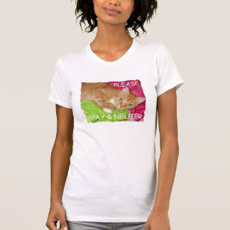El gato Spay y neutraliza las camisetas sin mangas
