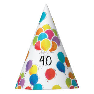 El gorra colorido de la fiesta de cumpleaños de