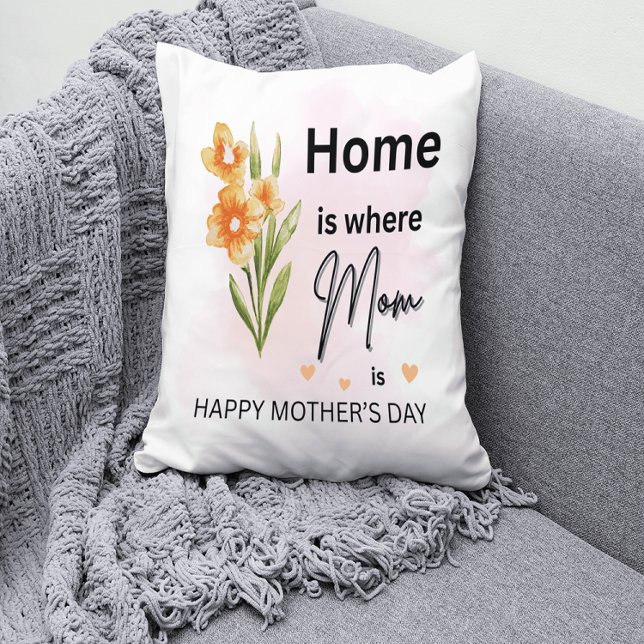 El hogar es donde mamá es almohada - Día de la Mad (Home is where Mom is. Wishing a beautiful Mother’s Day to the heart of our home!)
