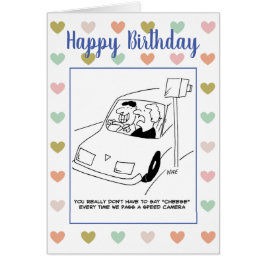 El hombre dice "queso" pasando una cámara rápida