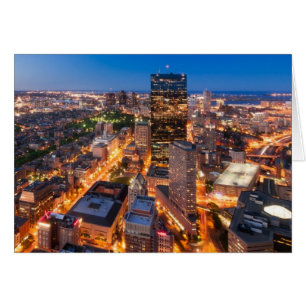 El horizonte de Boston en la oscuridad