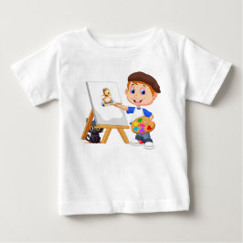 El joven artista y su camiseta de la camiseta del 