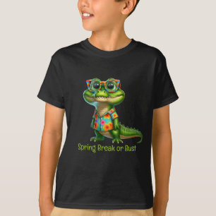El lagarto en la camiseta tropical