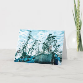 El líquido envía la tarjeta en blanco