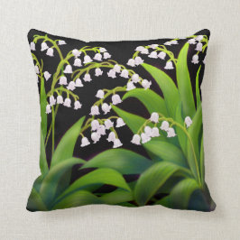 El lirio de los valles florece la almohada