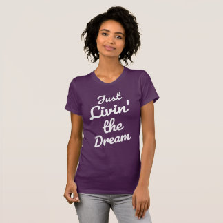 El livin de las mujeres "apenas" la camiseta ideal