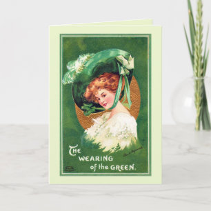 El llevar de la tarjeta de felicitación verde