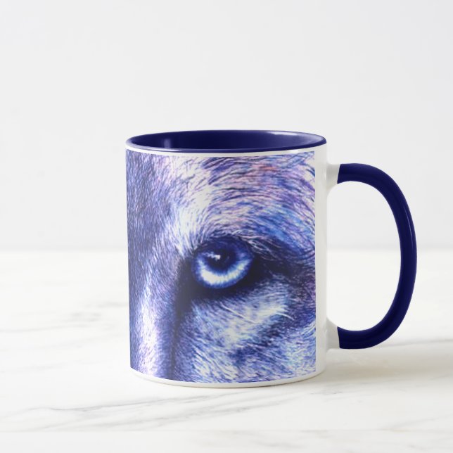 El lobo azul observa la taza (Derecha)