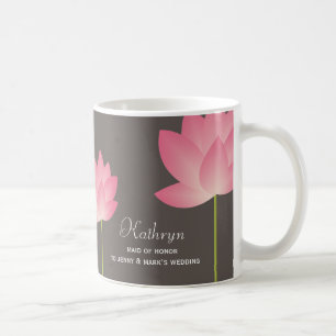 El loto rosado florece taza de café nupcial