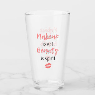El maquillaje es belleza del arte es alcohol