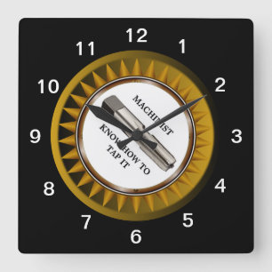 El maquinista sabe golpearlo ligeramente reloj de