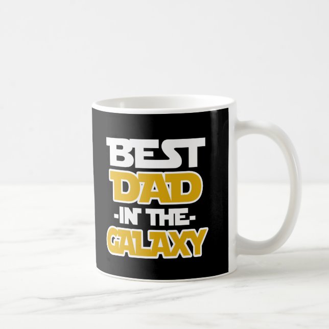 El mejor papá en Galaxy es gracioso diciendo tazas (Derecha)
