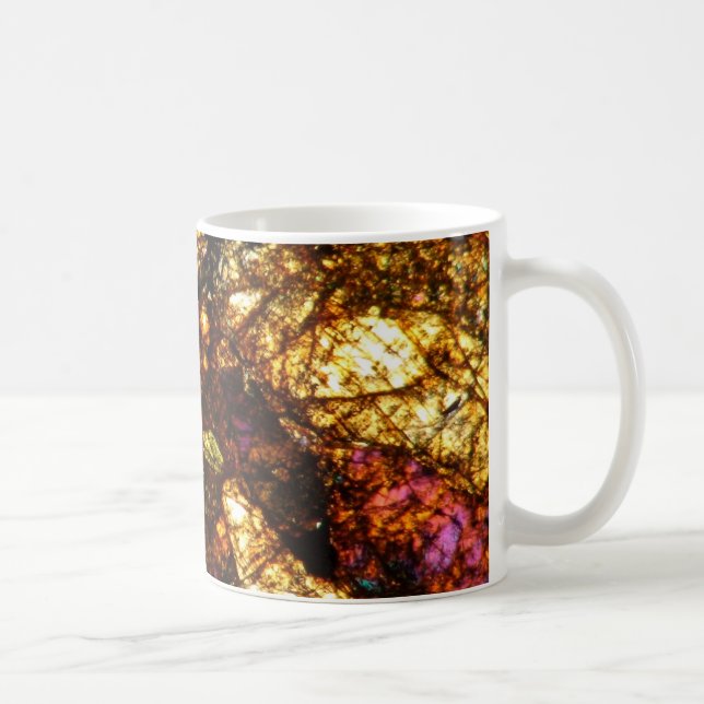 El meteorito 1877 de la taza de café de NWA (Derecha)