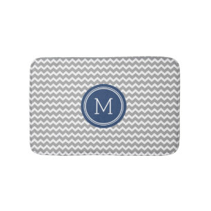 El monograma azul gris Chevron raya la alfombra de