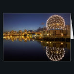 El mundo de la ciencia y el CDB se reflejan en el<br><div class="desc">COPYRIGHT David Wall / DanitaDelimont.com | CN02 DWA0002.jpg | Ciencia World y CBD reflejados en False Creek, Vancouver, Columbia Británica, Canadá</div>