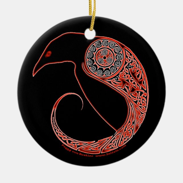 El ornamento del Celtic del cuervo de Morrigan (Frente)