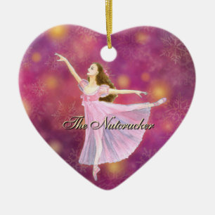 El ornamento del corazón del cascanueces con Clara