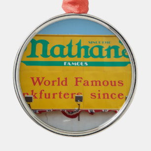 El ornamento famoso de Nathan