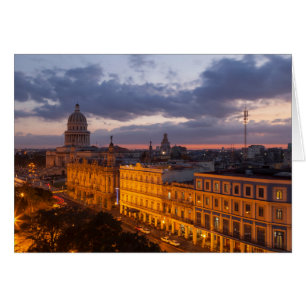 El paisaje urbano al atardecer, La Habana, Cuba