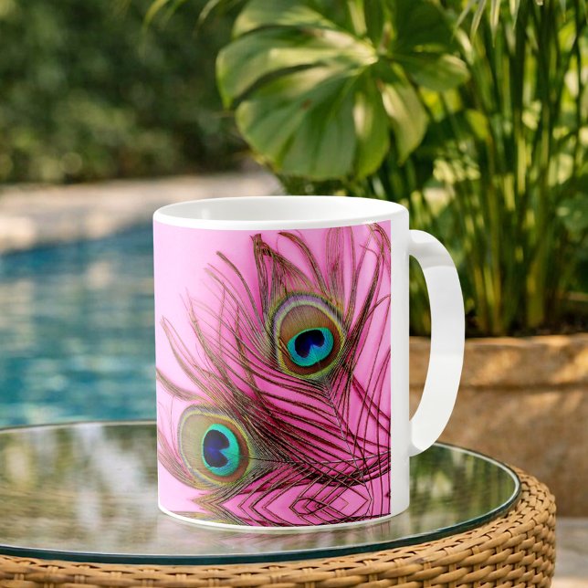 El pavo real empluma la taza de café (Subido por el creador)