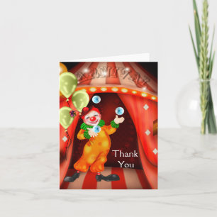 El payaso de circo le agradece las tarjetas