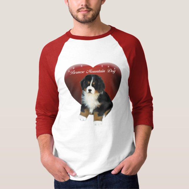 El perrito de MadDog en una camiseta del corazón (Anverso)