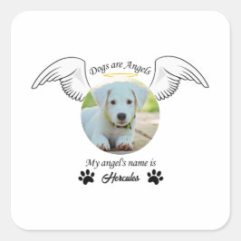 El perro es un pegatina de ángeles